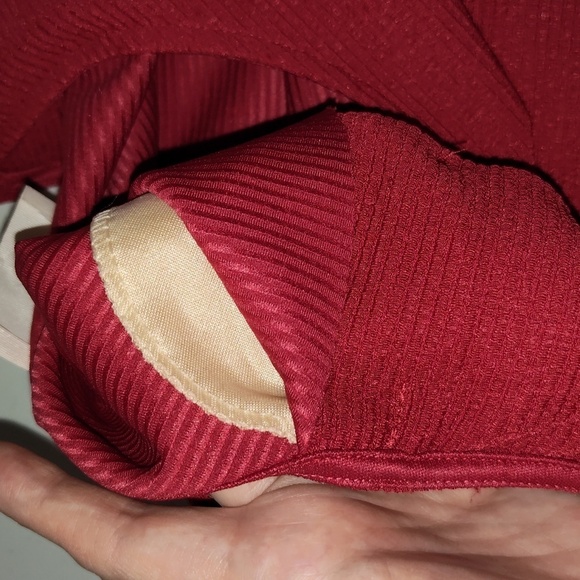 Anthropologies everly red sleeveless shirt  size medium - Picture 4 of 7